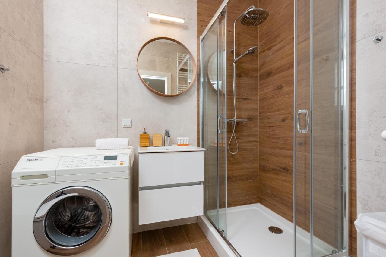Forum Wola Jana Kazimierza Apartment By Noclegi Renters Warszawa Eksteriør billede